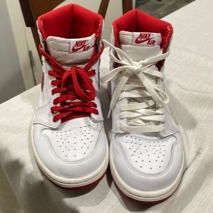 Nike Jordan 1 High 1986 white and red